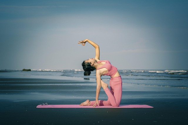 Safe Prenatal Yoga Poses: A Trimester-by-Trimester Guide for Pregnant Women