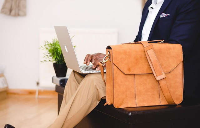 Complete Guide to Types of Blogs: Personal, Niche, Business & Authority