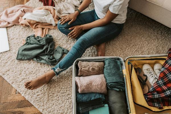 10 Must-Have Travel Essentials For Women On The Go