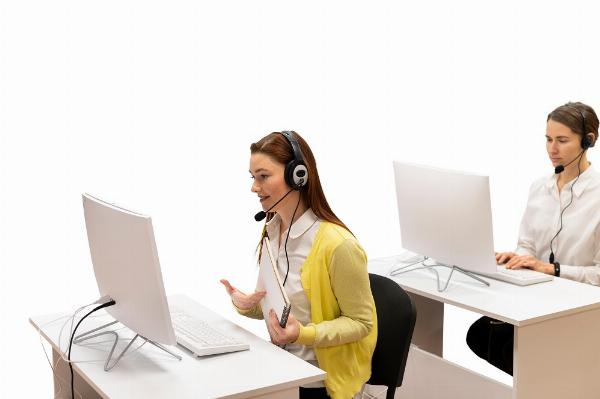 How Hosted Contact Center Solutions Transform Customer Communication at Scale