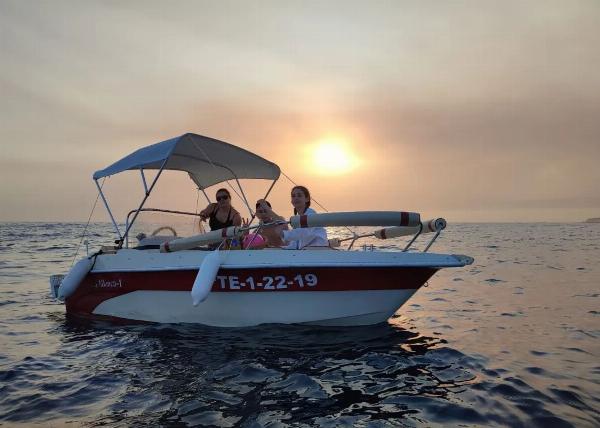 Tenerife Boat Rentals Guide: Routes, Costs, Boats, and Safety