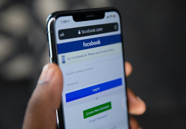 How to Write a Standout Facebook Bio: Practical Tips, Templates, and Examples