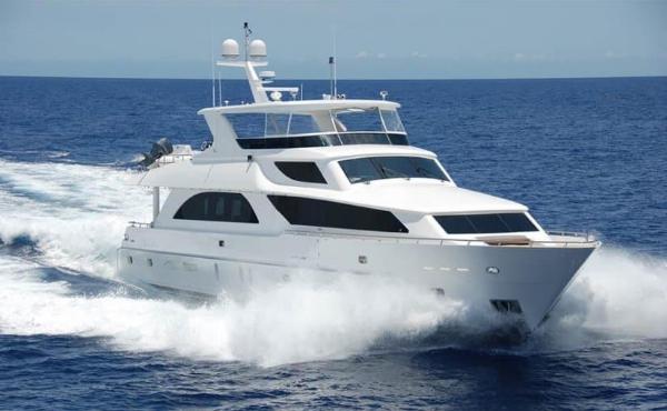 Calm Waters: Planning a French Riviera Yacht Charter for Sun, Sea, and Serenity