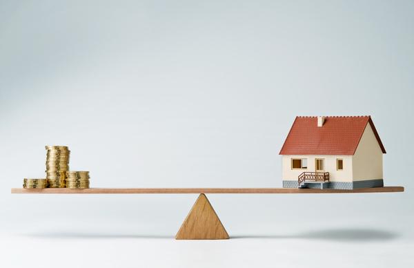 Balanced Market vs Seller Market vs Buyer Market: A Practical Real Estate Guide