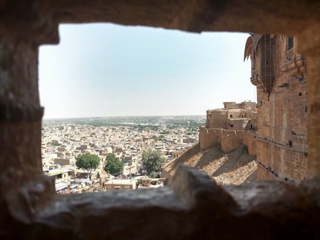 All you need to know about the Neemrana Fort trip