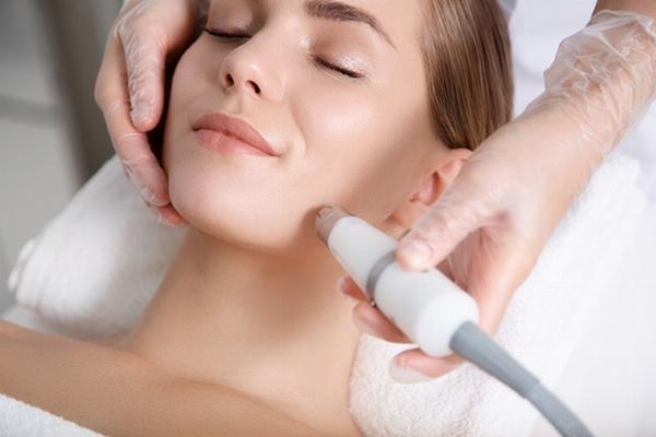 How Much Does Laser Skin Resurfacing Cost in Dubai: Factors, Estimates, and Planning