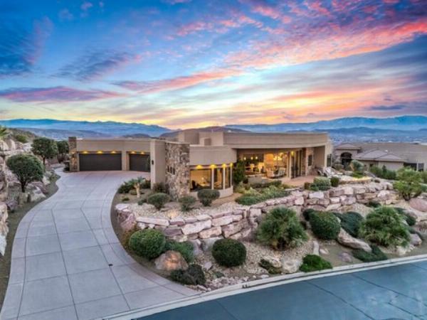 Townhouse vs House: Which Yields Better Long-Term Investment Returns?