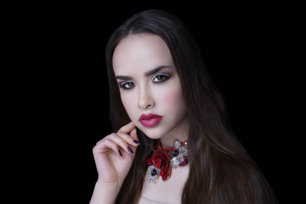 Facelift in Riyadh: Choosing the Right Procedure and Surgeon
