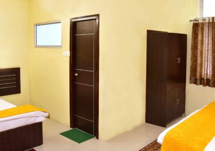 How to Find a Cheap Family Room Near Lucknow Charbagh Railway Station