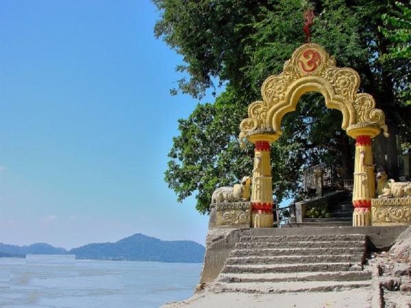 Complete Visitor Guide to Umananda Temple in Guwahati