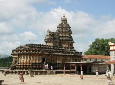 Visiting Geeta Mandir Dwarka: History, Significance and Practical Guide