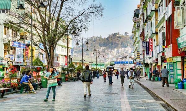 MG Road Gangtok Guide: Best Shopping, Dining & Leisure Experiences
