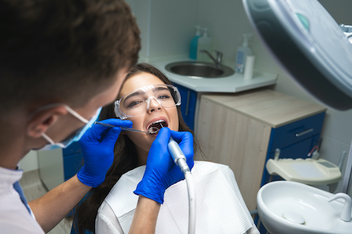 Is Tooth Extraction in Dubai Affordable? Cost Factors and Tips