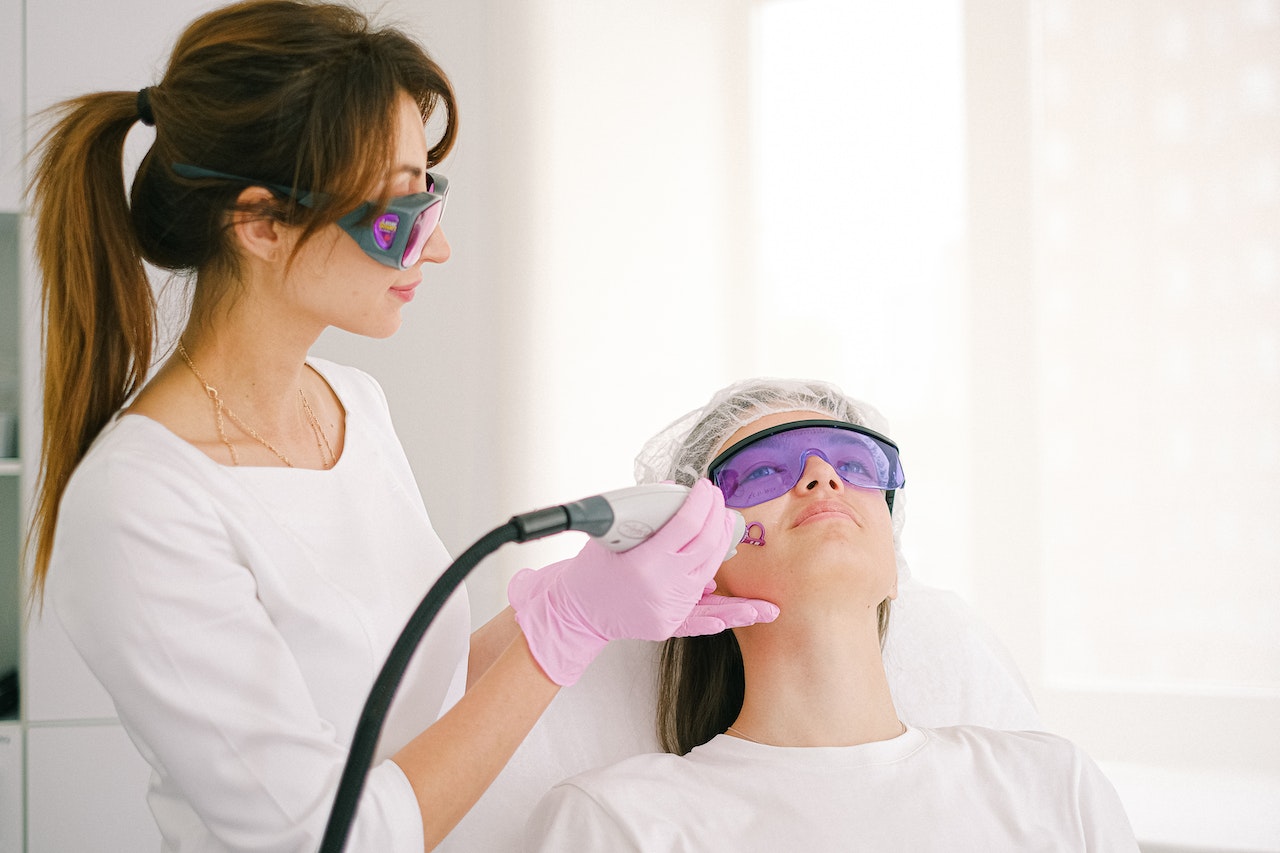 Everything you need to know about fractional CO2 laser in Dubai