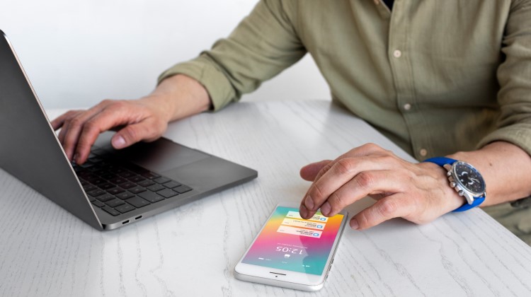 The Cost to Publish an App on Google Play vs. the Apple Store