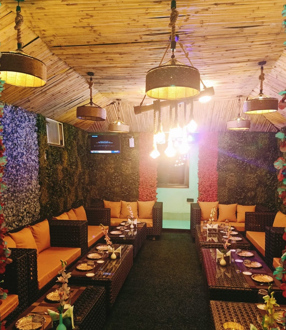 Jain vegetarian restaurant with no onion and garlic dishes