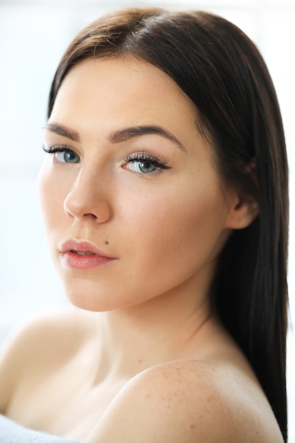 What is the 20 minute permanent  8 point facelift?
