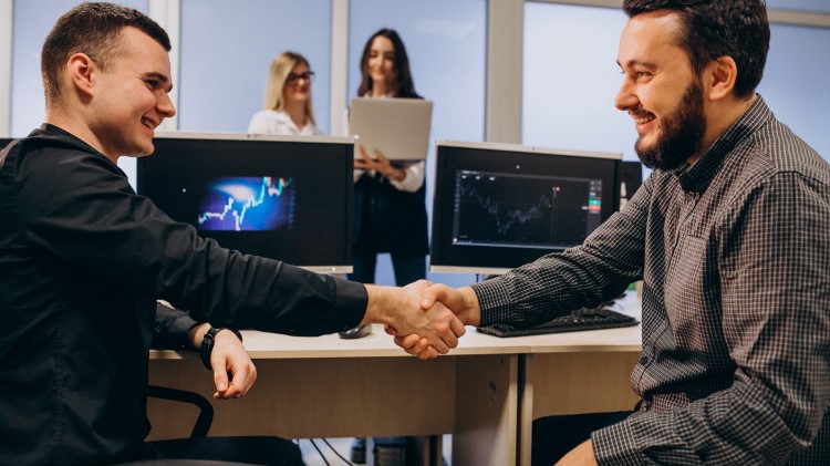 Where to Find and Hire the Best Hybrid App Developers