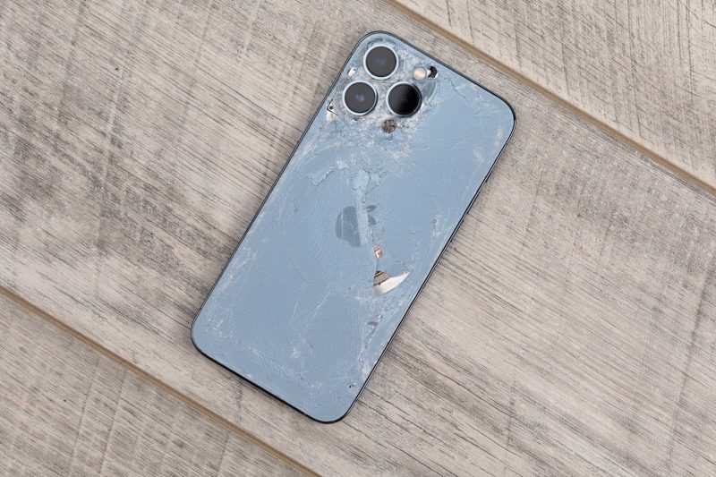Mobile Phone Repair Dubai - Trusted iPhone Back Glass Repair in Dubai