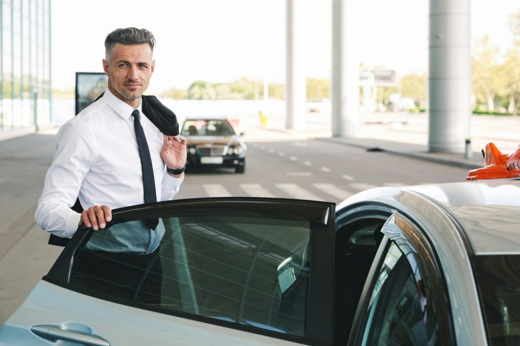 Taxi to Gatwick from Tunbridge Well | Reliable Transfers