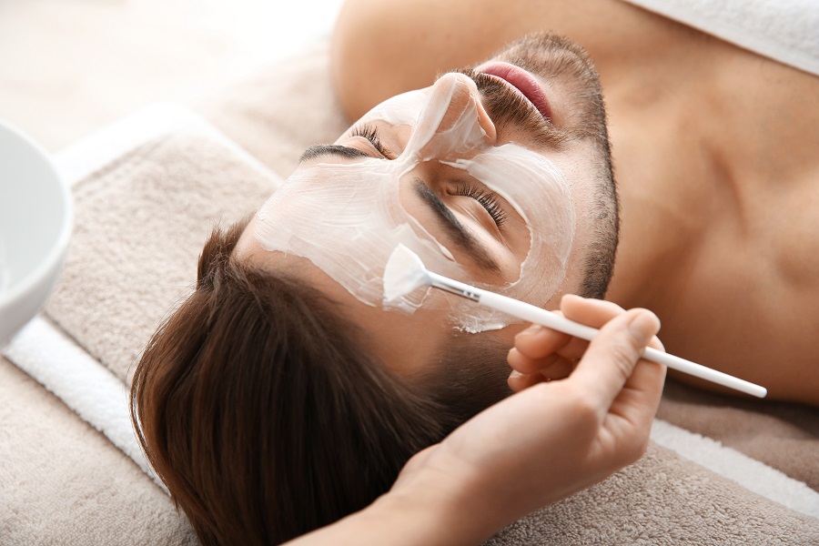 Best Men’s Facial for a Lasting Glow: A Practical Guide