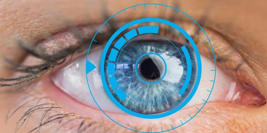 Macular Hole Symptoms: How to Identify Early Warning Signs