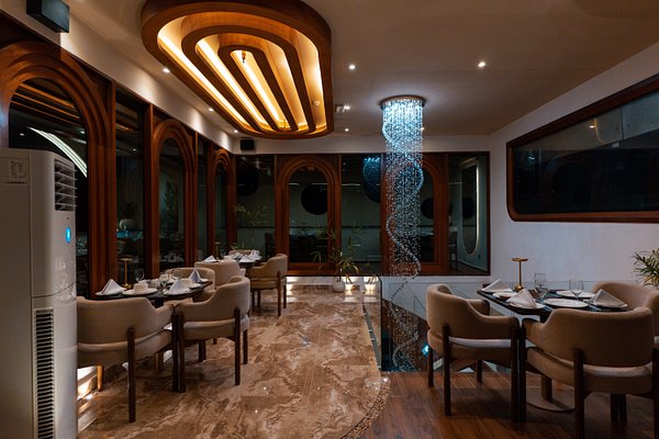 Where to Eat in Dubai &ndash; Top Near by Restaurants for First-Time Visitors