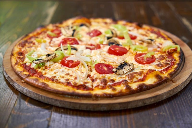 Pizza Bolzano in Viechtach: Wood-Fired Perfection at Pizza Roma