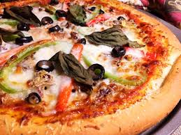 Where to Find and Enjoy Pizza Quattro Formaggi in Viechtach — A Practical Guide