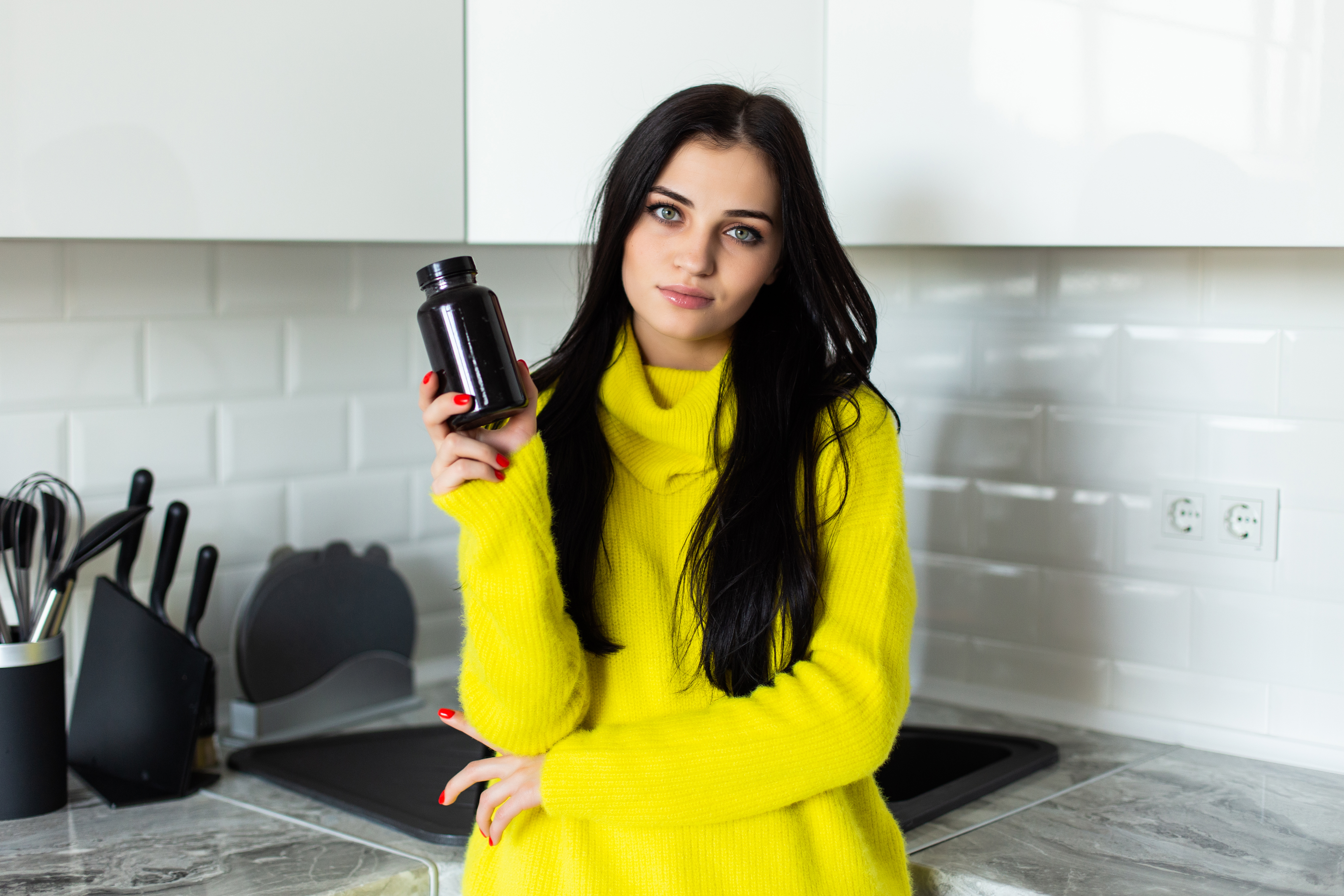How Protein Powder Affects Hair, Skin, and Nails