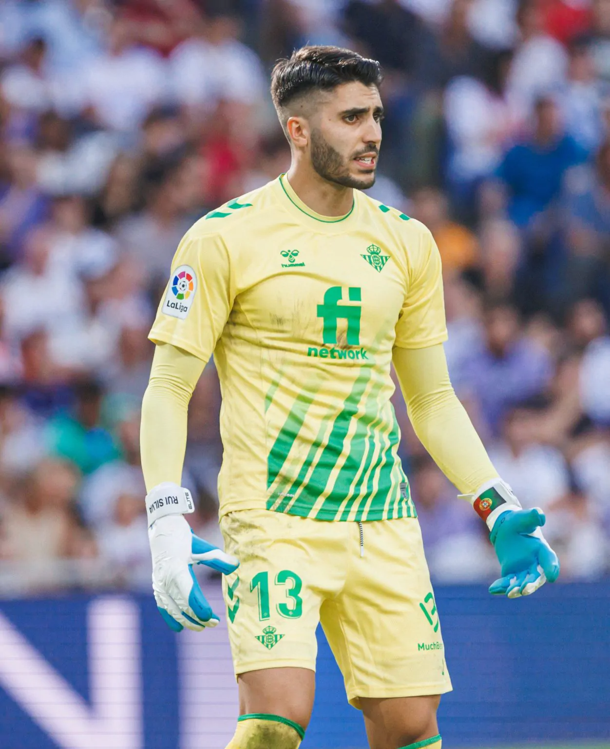 Keeper Gloves Soccer: Essential Gear for Every Goalkeeper&rsquo;s Success
