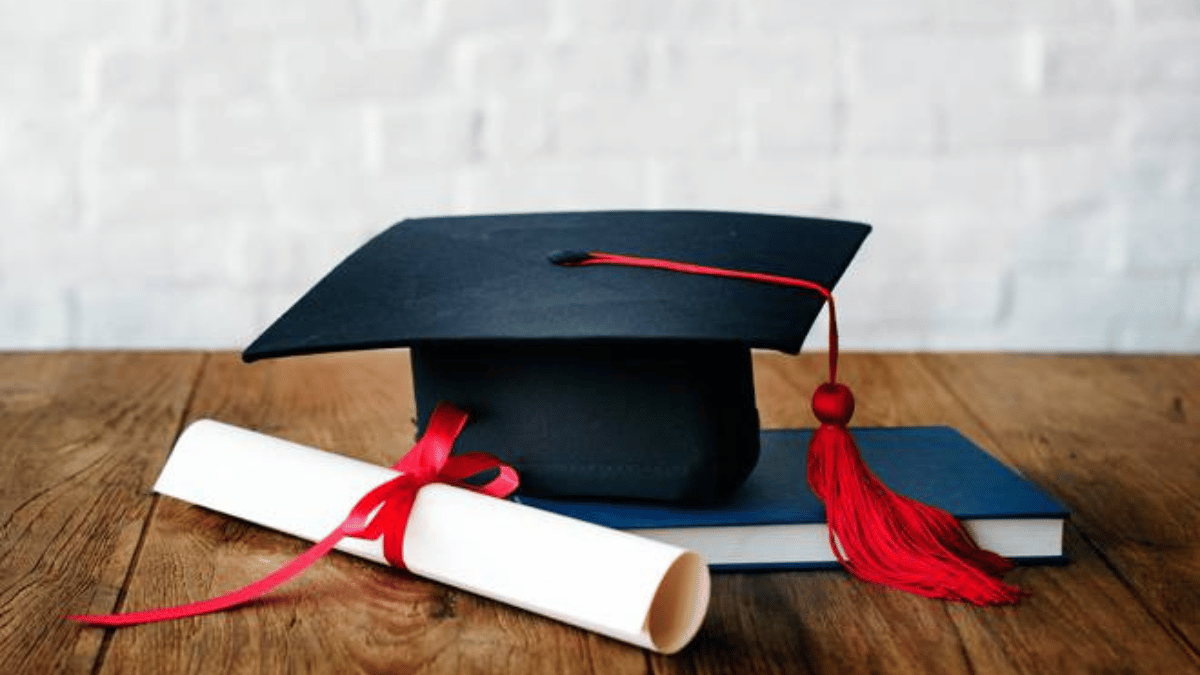 From Tradition to Transformation: The Evolution of the Higher Education Market