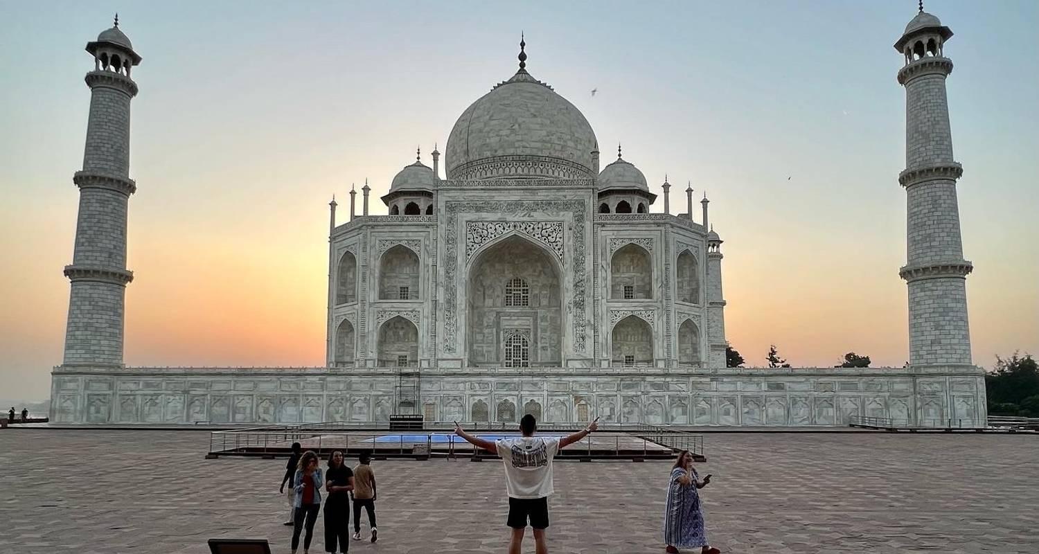Classic North India Tour Guide: Golden Triangle, Varanasi & Heritage Itinerary