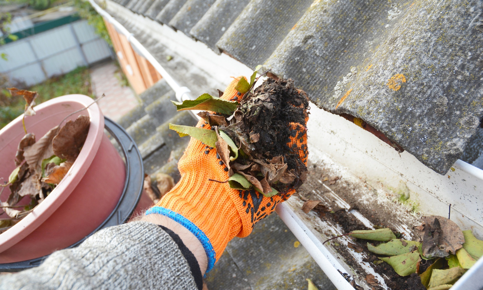 Eavestrough Services Explained: Cleaning, Repairs, Installation & Cost Guide