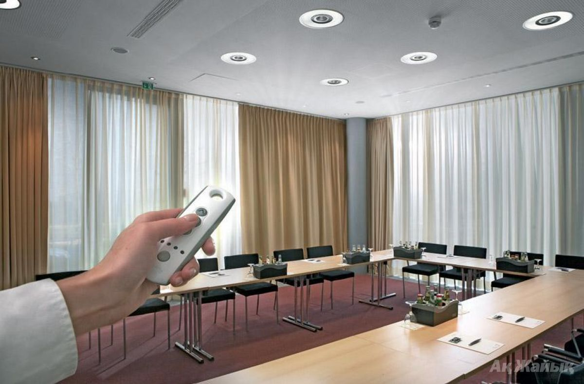 Motorized Curtains in Dubai: Stylish, Smart, and Practical Window Solutions
