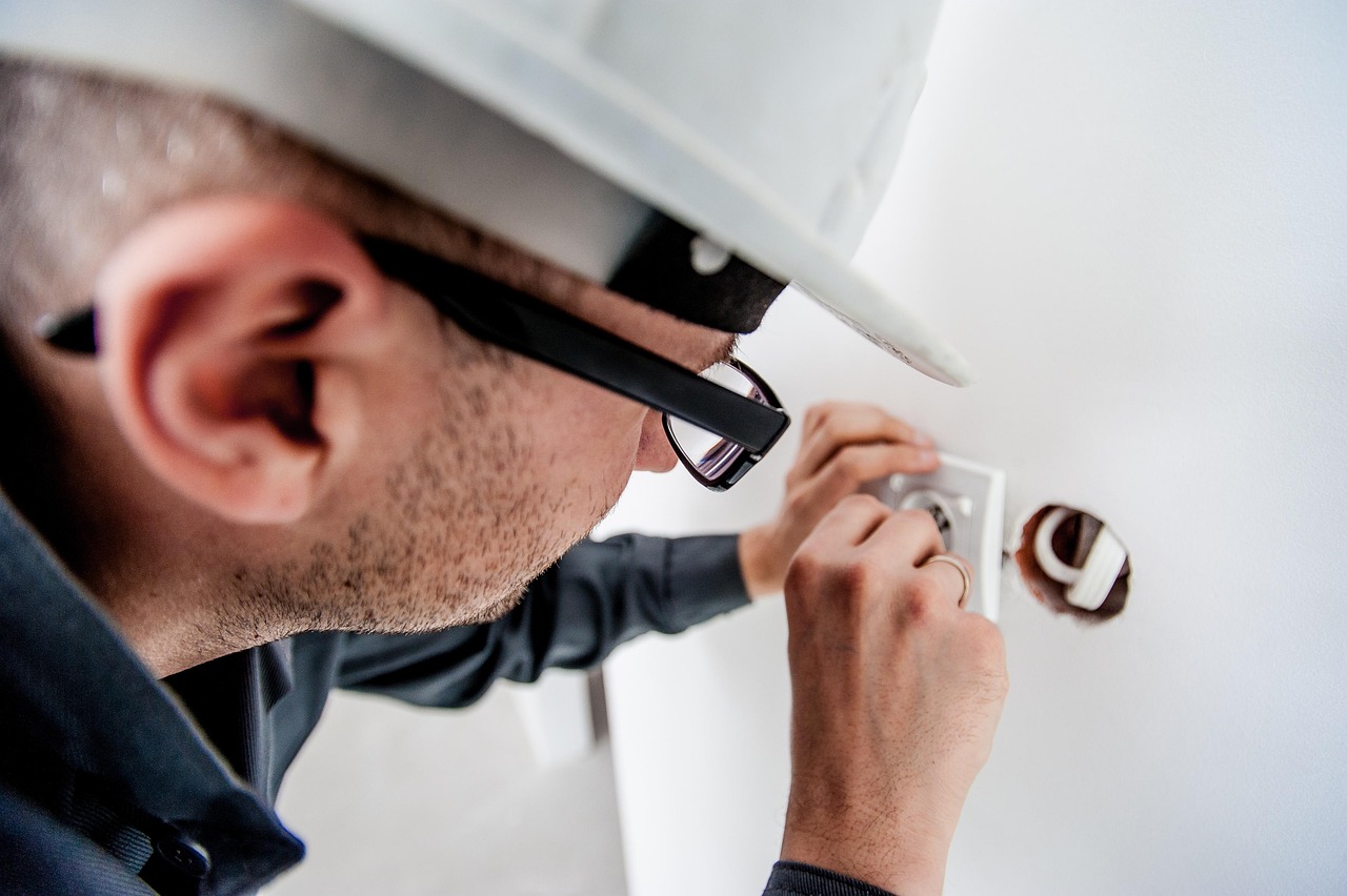  DIY AC Repairs Are a Scam You Pull on Yourself
