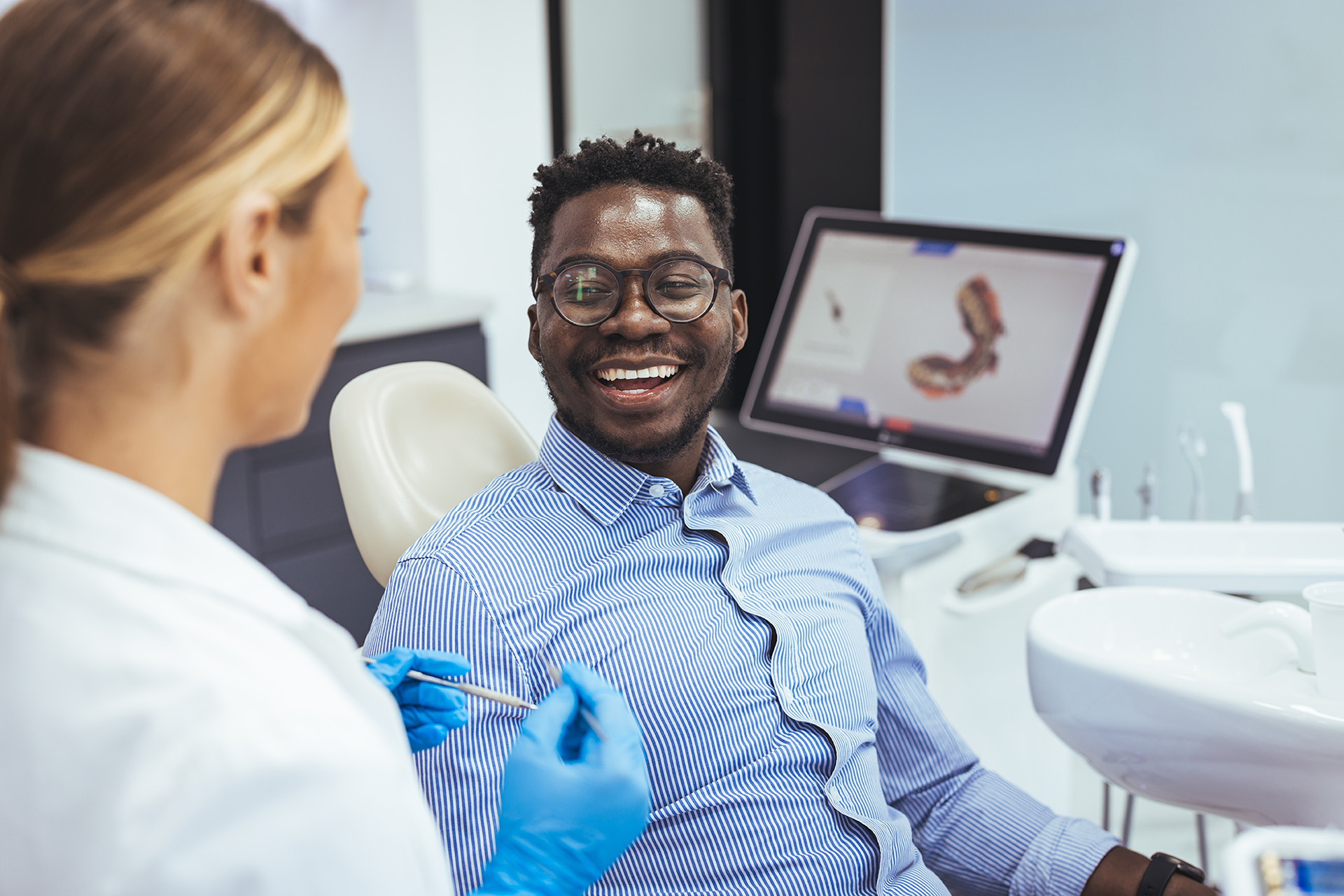 Immediate Dental Care in Escondido: How to Find an Emergency Dentist Fast