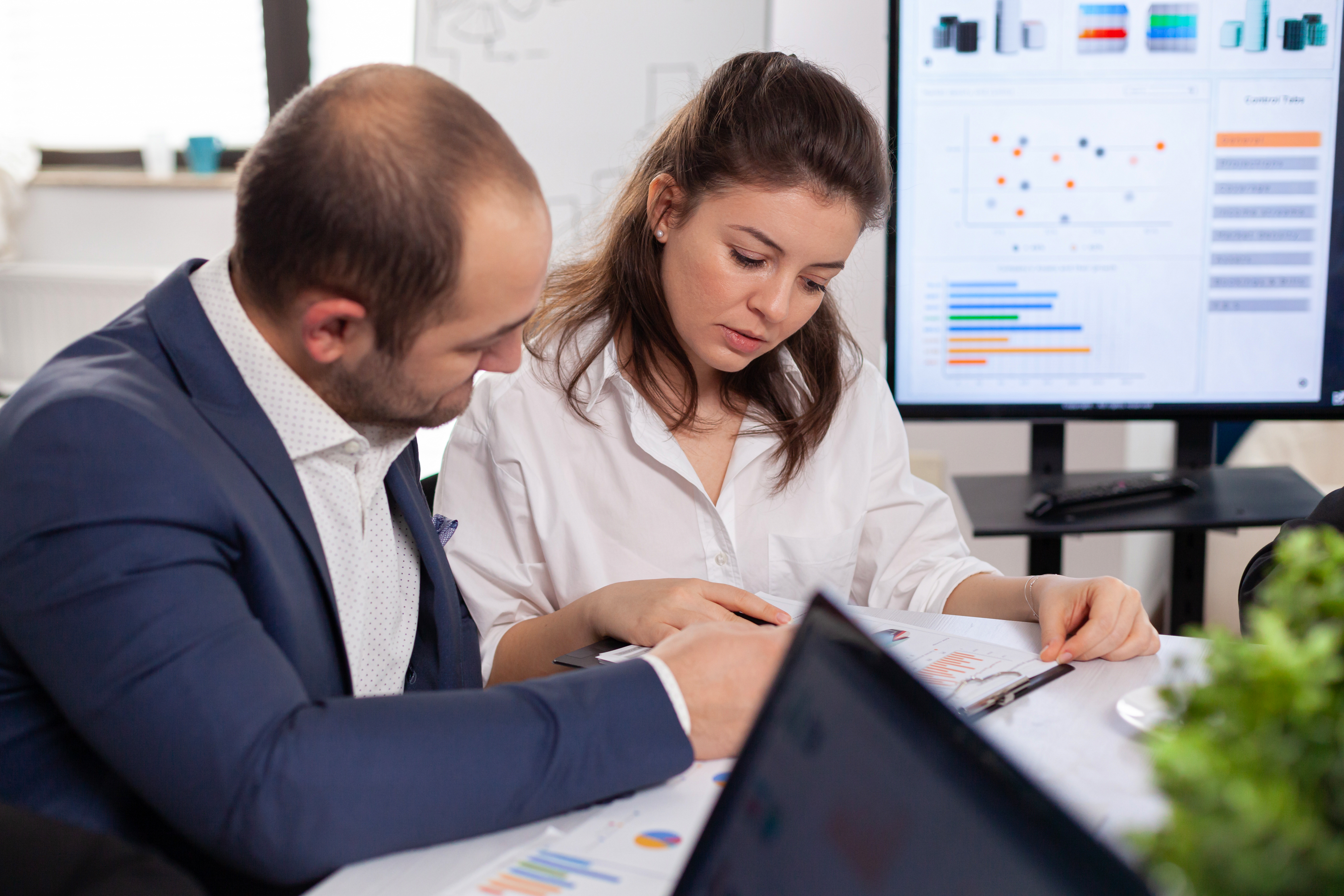 How Stock Advisory Services Improve Investment Decisions: A Practical Guide