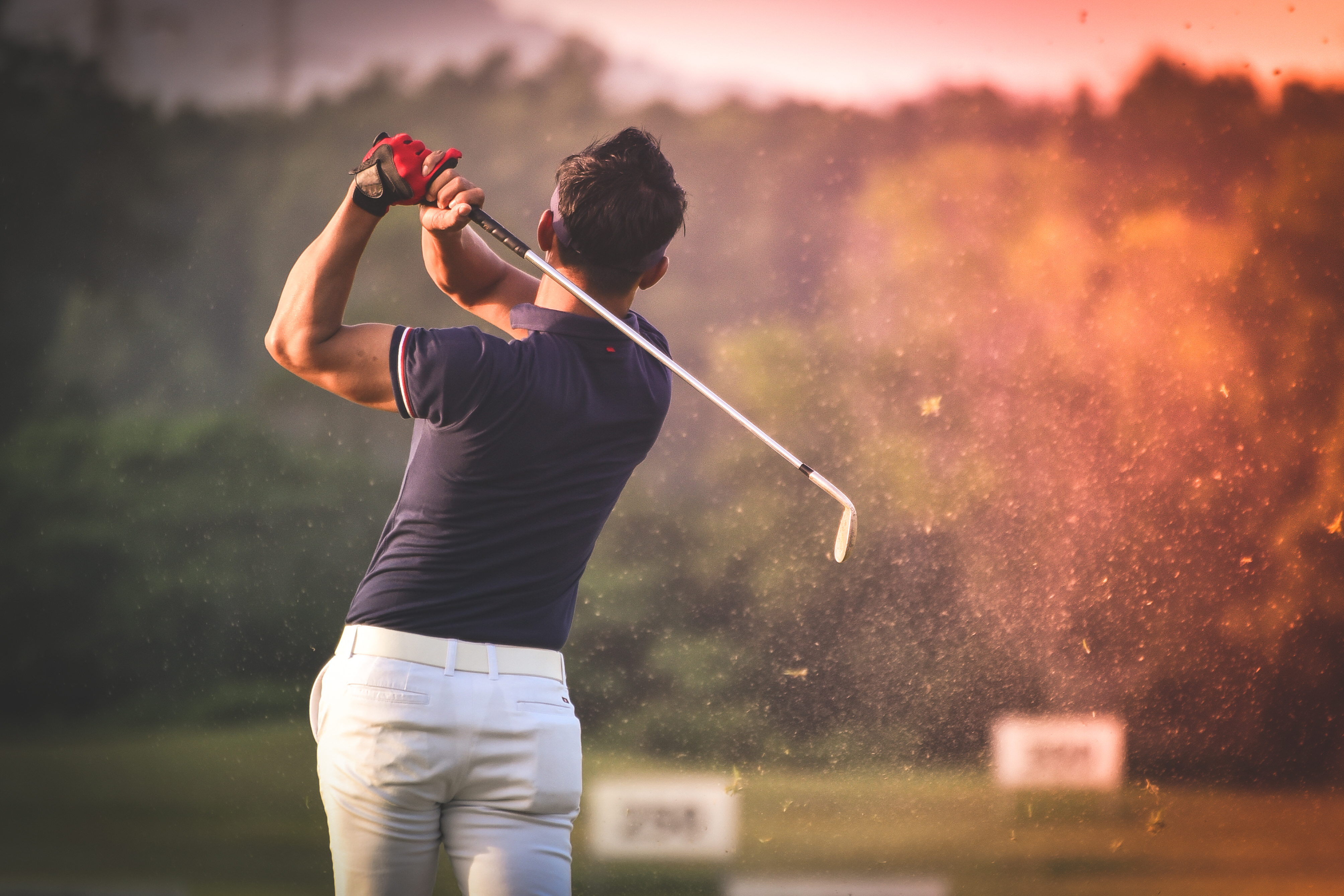 How to Find the Best Golf Simulator Deals: Save on Premium Simulators and Set Up at Home