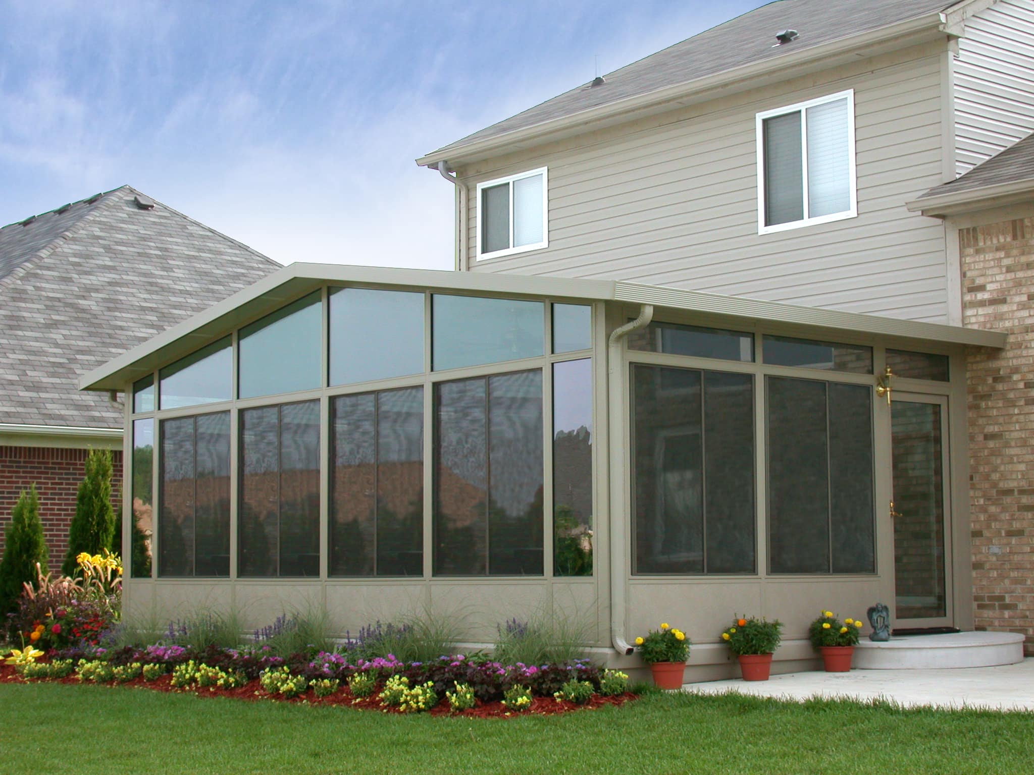 Sunroom Installation Denver: How to Choose the Best Sunroom and Installer
