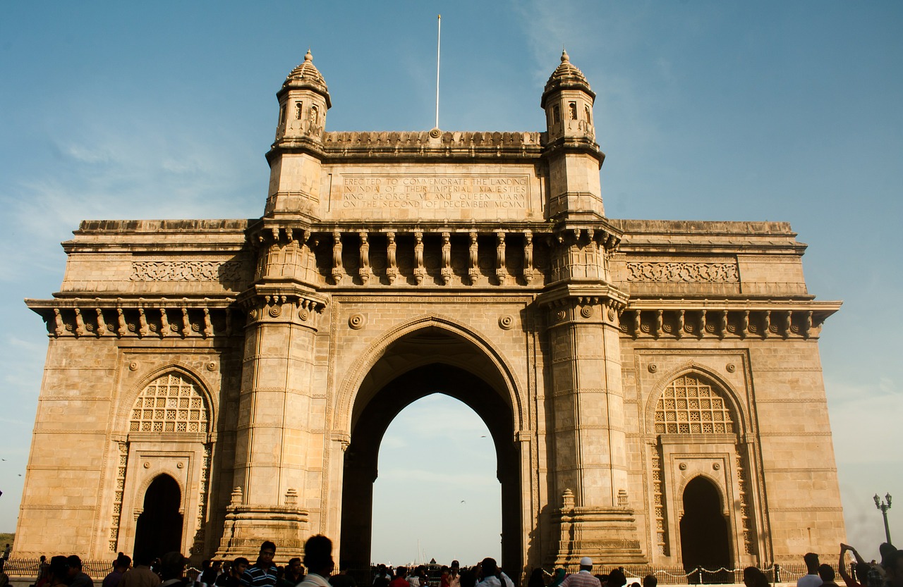 Best Romantic Places to Visit in Mumbai for Couples: Sunset Spots, Date Ideas & Weekend Plans