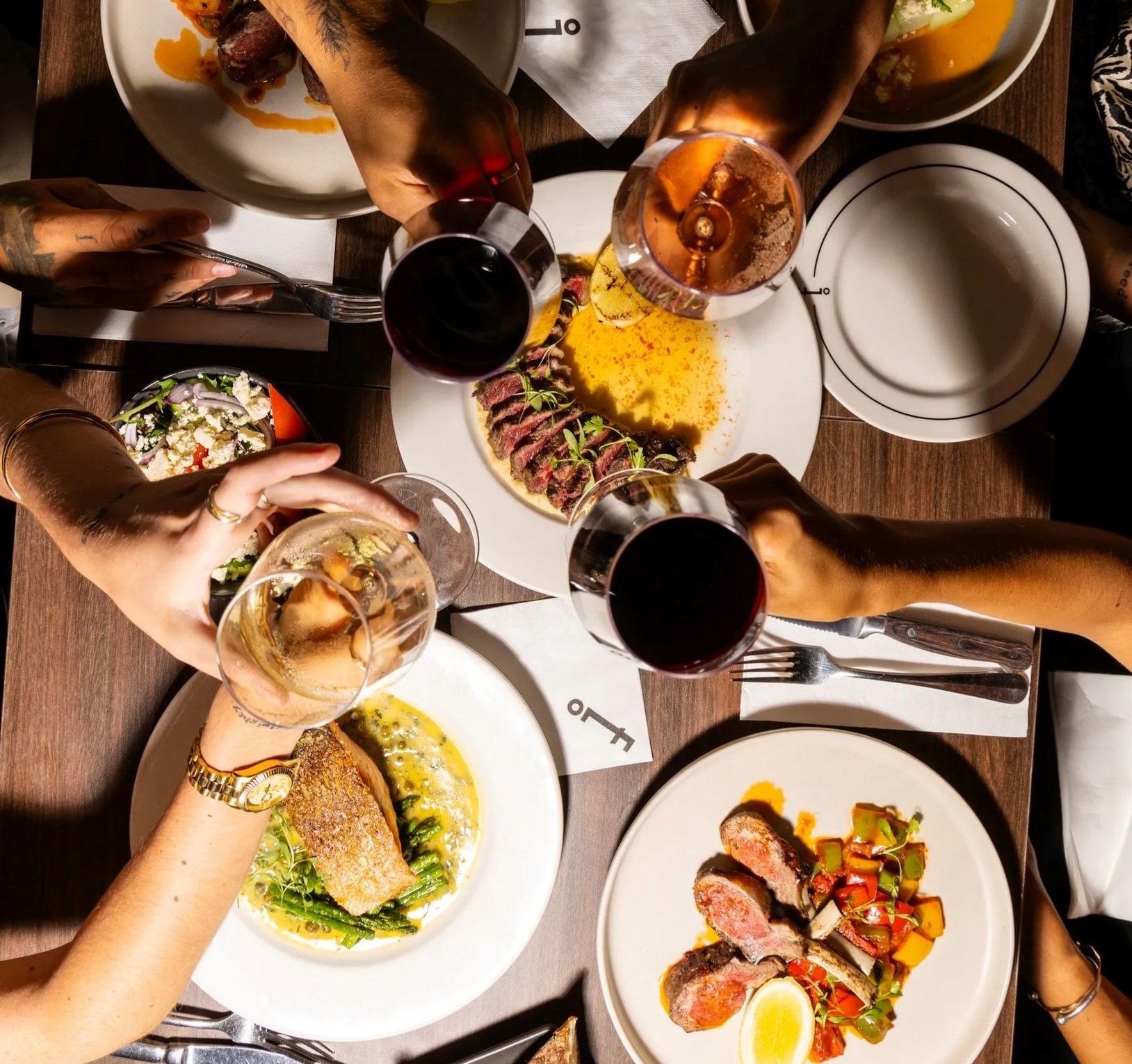 Romantic Cocktail Bars & Intimate Dining Spots in Sydney: Practical Date-Night Guide