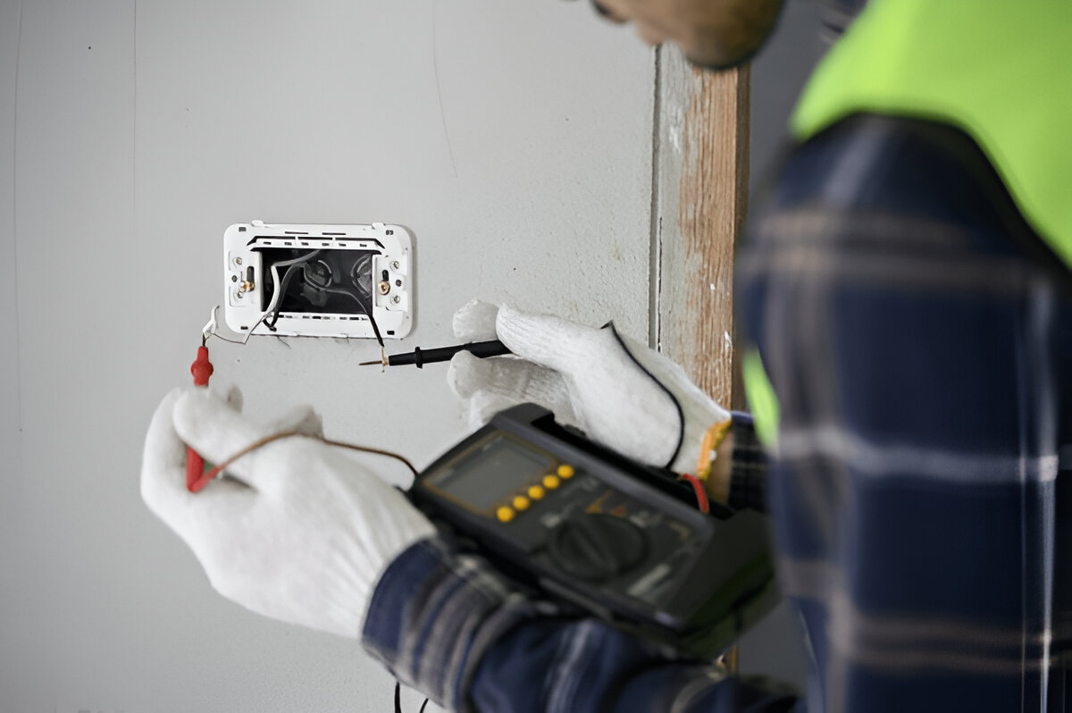 How to Hire a Smart Home Electrician and Plan a Safe, Future‑Proof Installation