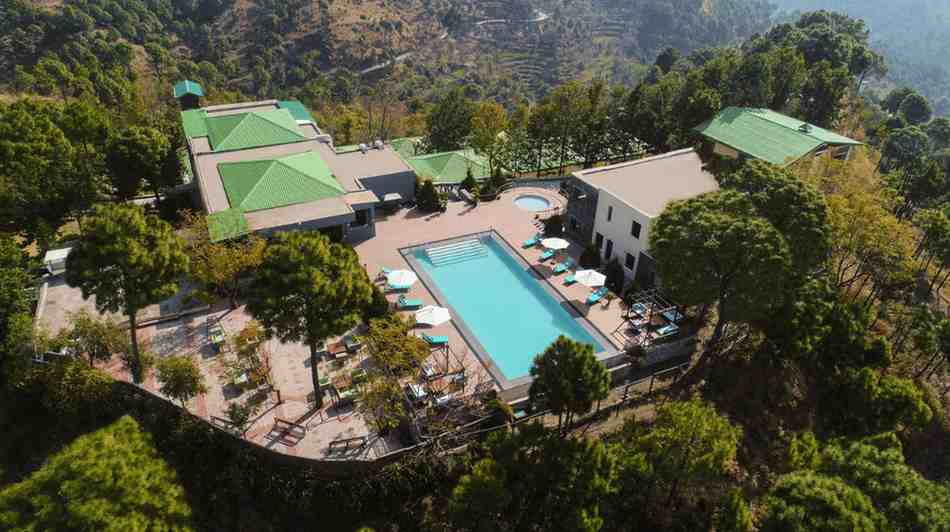 5 Reasons to Choose a Luxury Resort for Your Summer Getaway