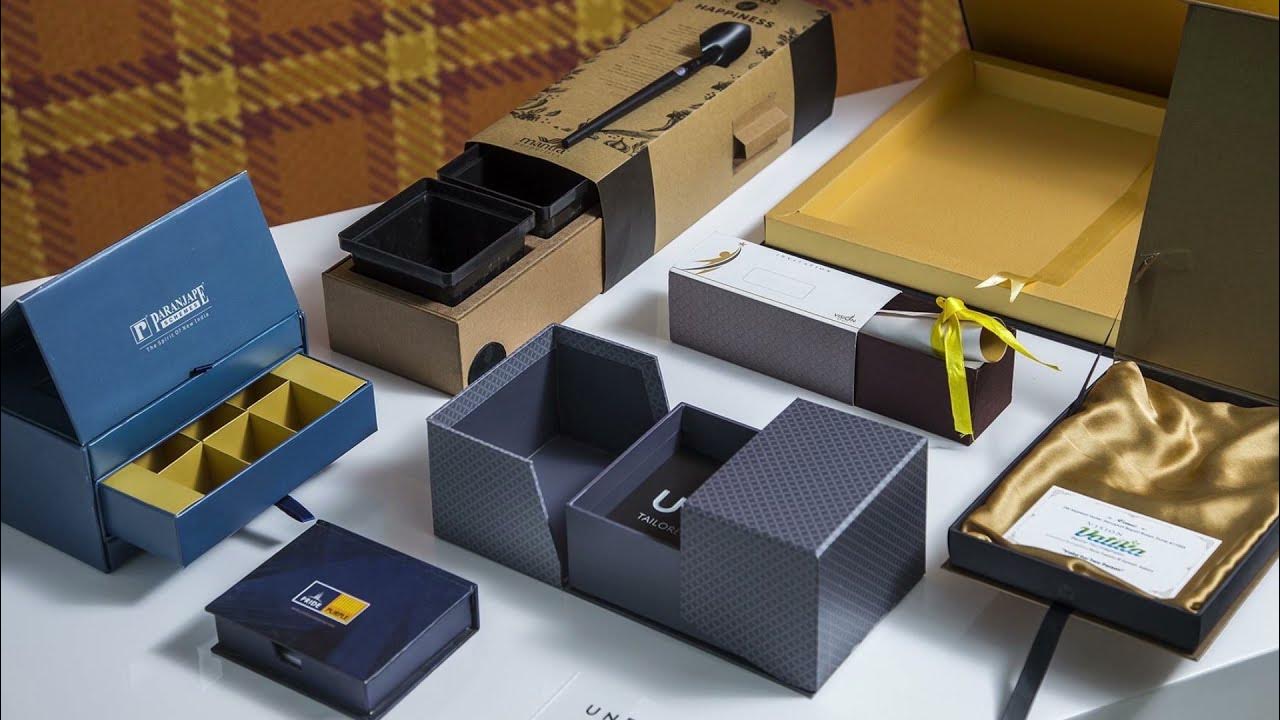 What are Custom Display Boxes?