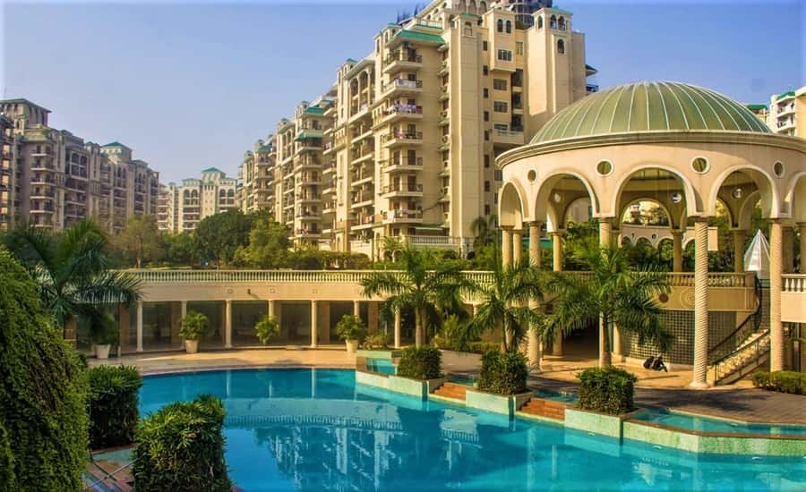 Compact, Connected, Profitable: Why Studio Apartments on Noida Expressway Are Gaining Popularity
