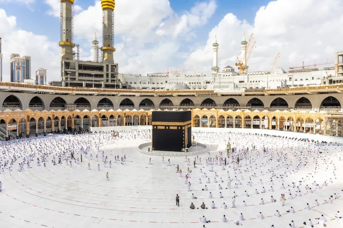 Affordable Umrah Packages from Cardiff with Flights Included