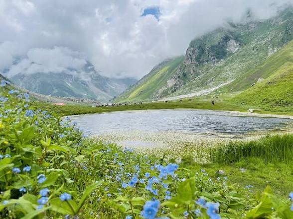 Why the Pin Bhaba Pass Trek Is the Ultimate Monsoon Trekking Experience