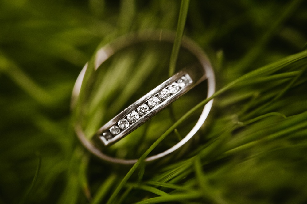 Diamond Wedding Rings Buying Guide for Modern Couples