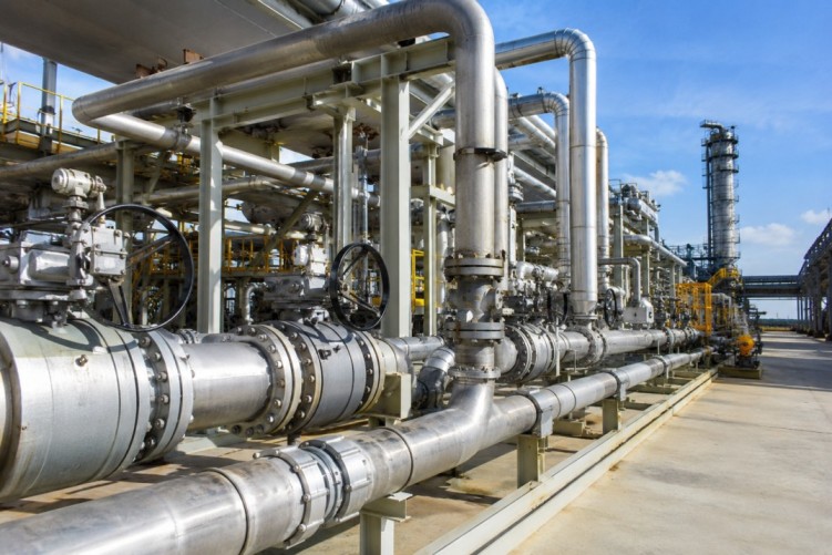 The Strategic Value of Specialized Piping Contractors in the UAE Industry
